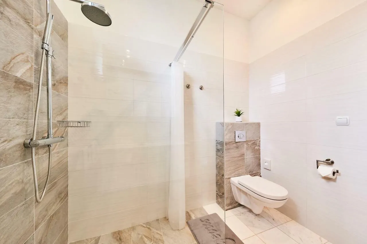 Apartment Sandro Vilanija 0*,  Kroatien