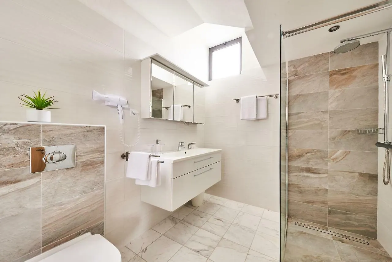 Apartment Sandro Vilanija 0*,